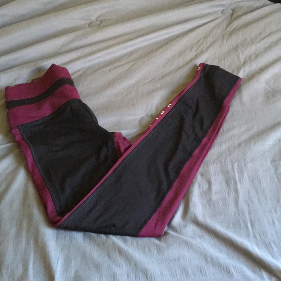 NWT VS PINK Ultimate color block leggings - Picture 5 of 5